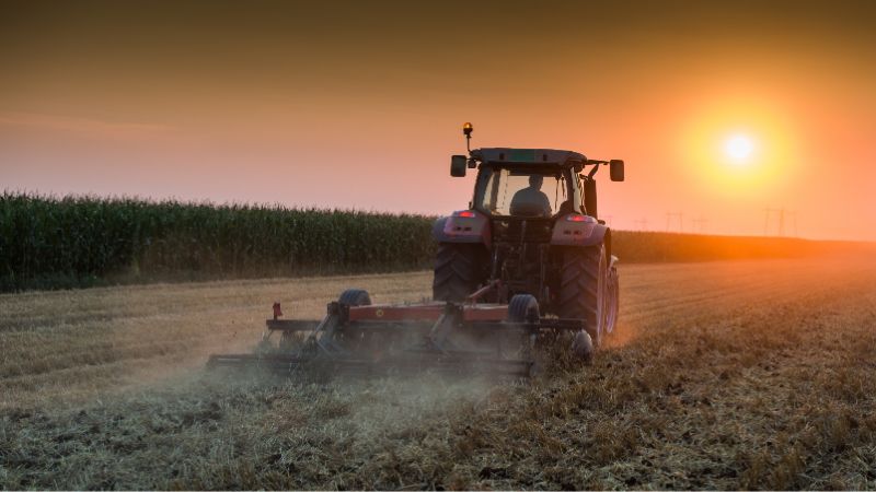 Ferro fundido na agricultura moderna: como os contrapesos de trator aumentam a eficiência, a estabilidade e a produtividade no campo